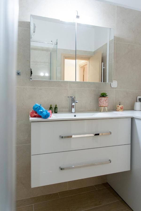 Luxury In Garitsa Bay Apartment *